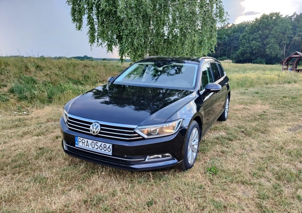 Volkswagen Passat cena 64900 przebieg: 77000, rok produkcji 2018 z Rawicz małe 631